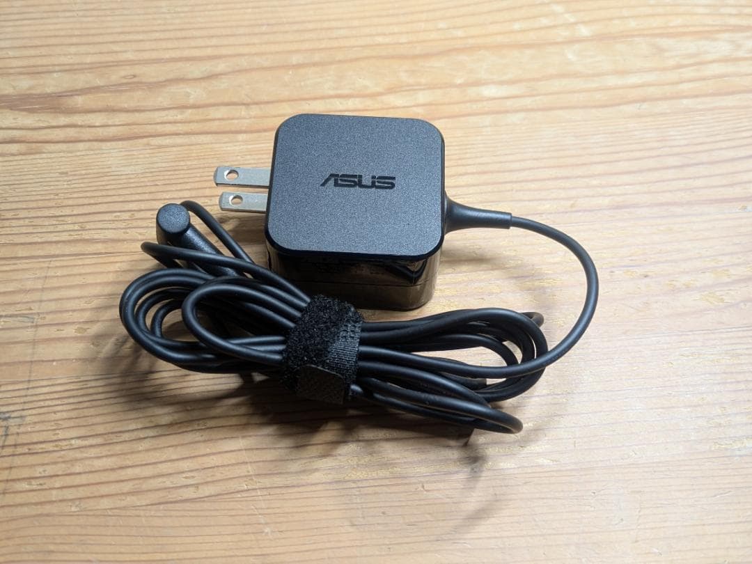 【軽量1.05kg】ASUS ノートPC E210KA11.6型ナンバーパッド