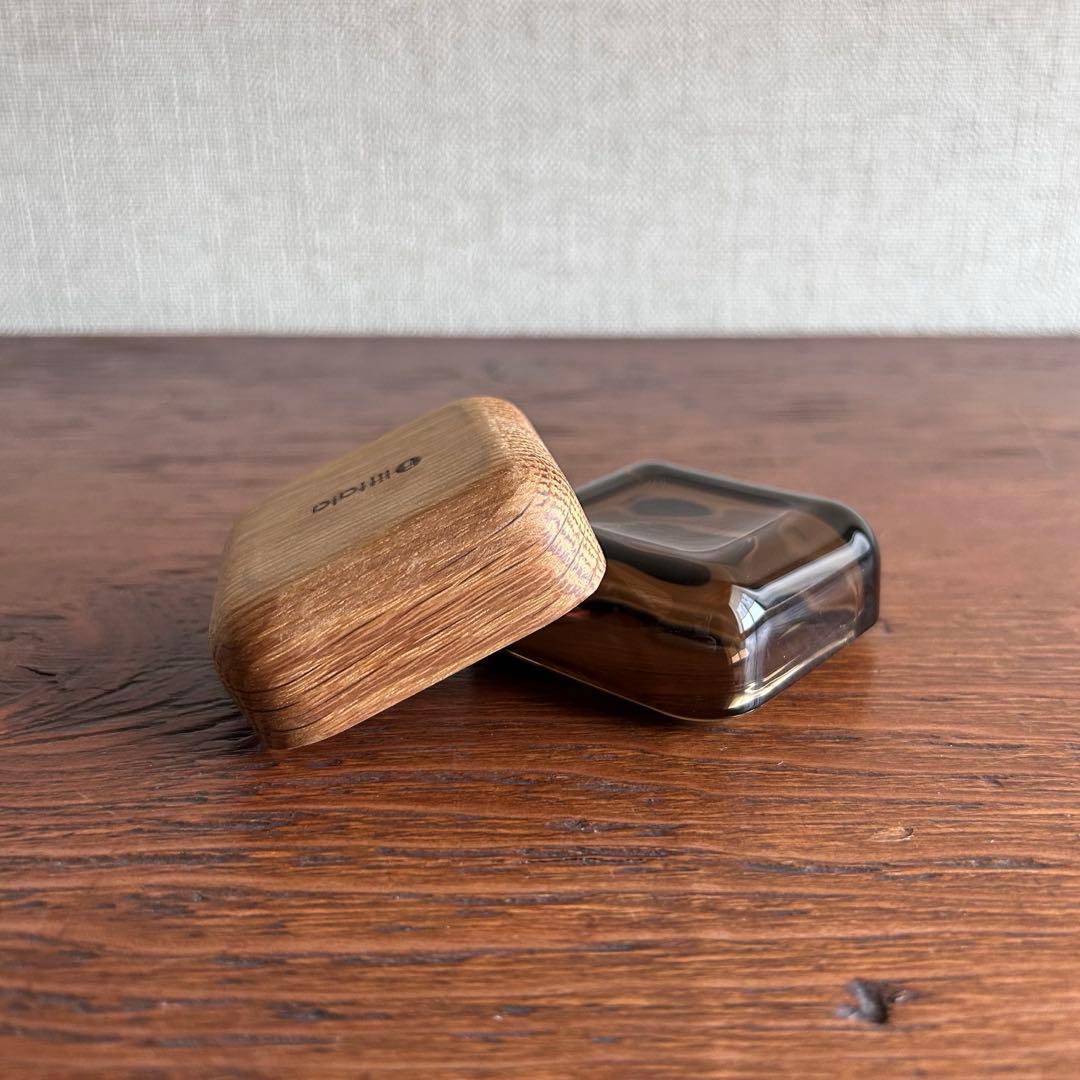 イッタラ◆ヴィトリーニ　ガラス&オーク　ブラウン系　小物入れ　北欧雑貨　廃盤品