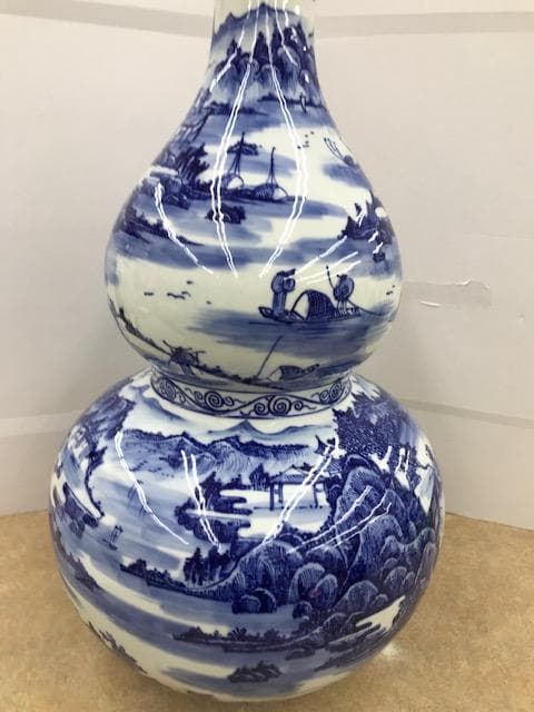 お値下げしました。瓢箪型山水花瓶