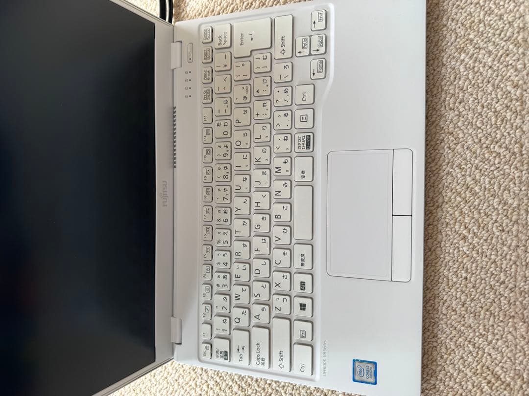 富士通LIFEBOOK WU2/D2｜軽量｜SSD搭載｜白ノートPC
