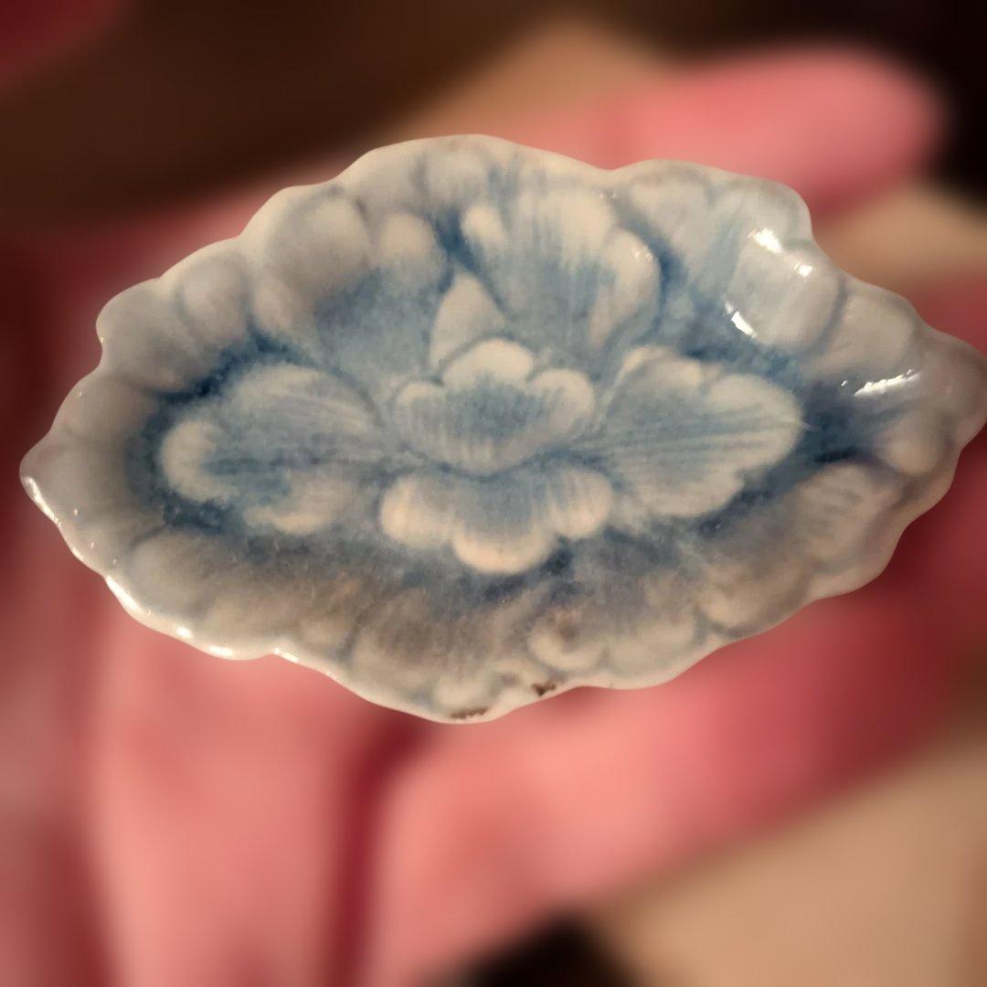 伊萬里　牡丹紋変型皿