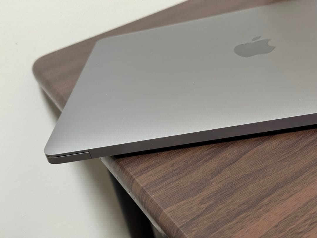 MacBook本体 MacBook Pro 2017 8/256GB
