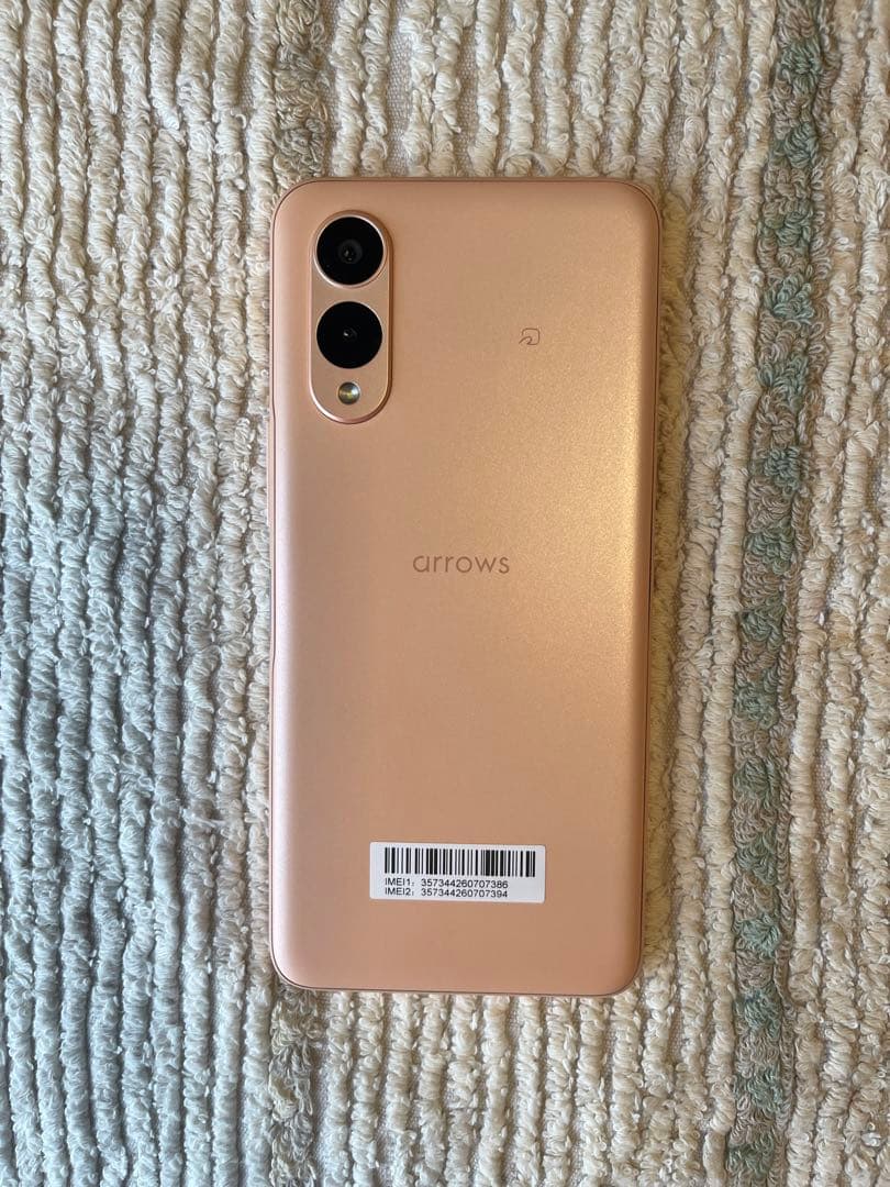 arrows スマートフォン ライトオレンジ