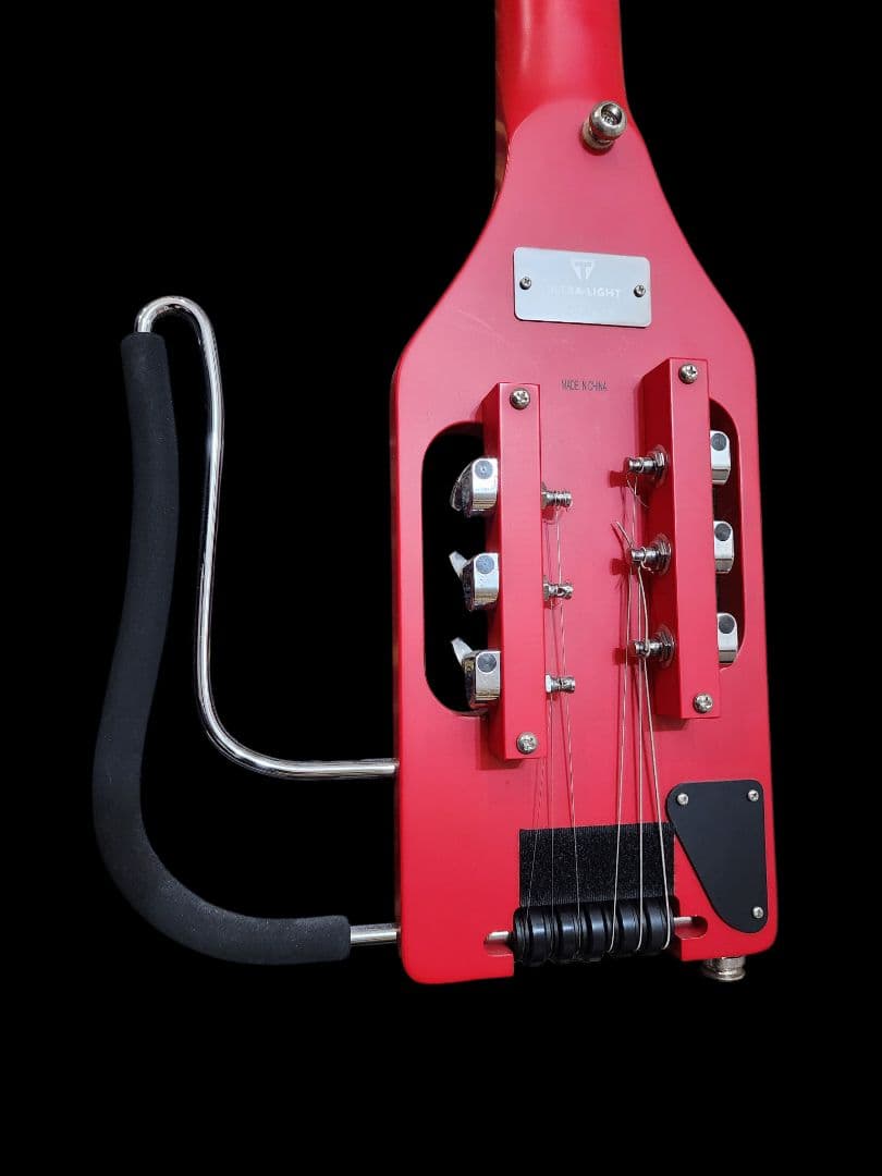 Traveler Guitar Ultra-Light レッドバッグ付き