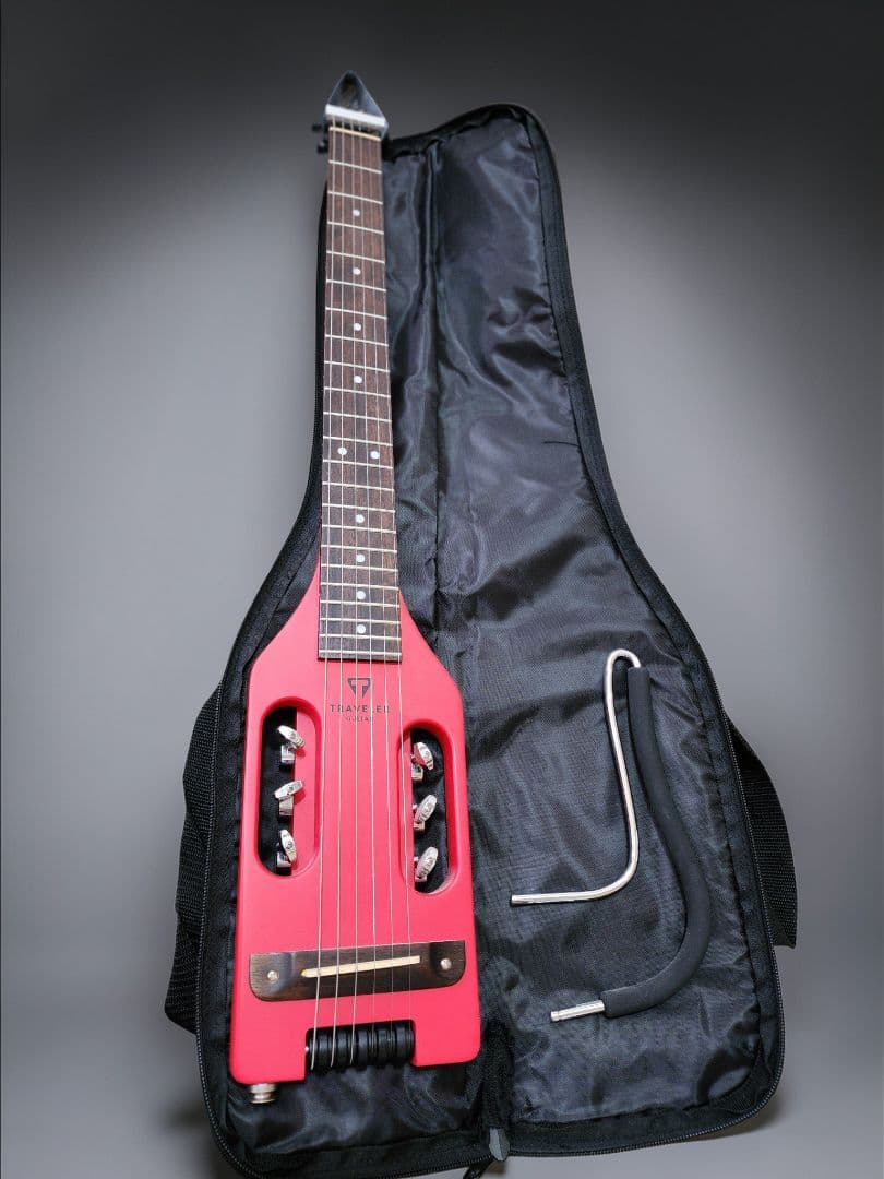 Traveler Guitar Ultra-Light レッドバッグ付き