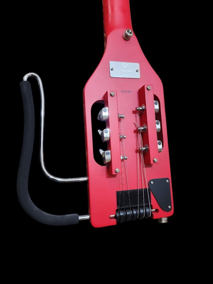 Traveler Guitar Ultra-Light レッドバッグ付き