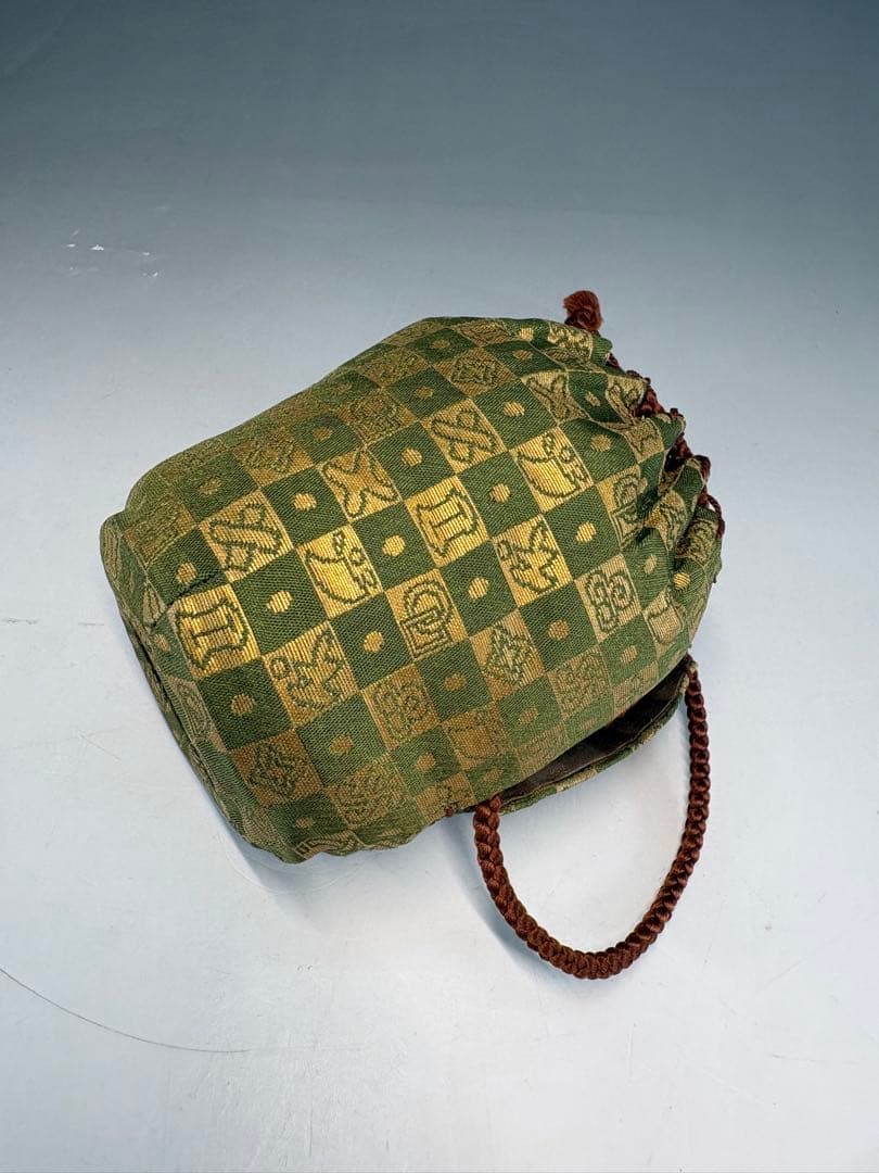 【中古品】茶道具　山岡徹山造　香春肩衝茶入（共箱）