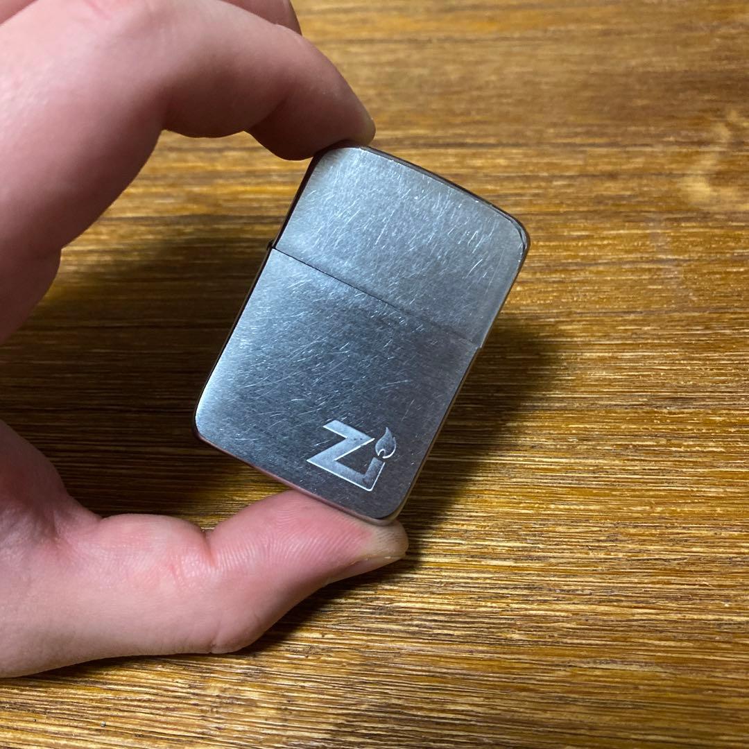 必見‼️ZIPPO ジッポ　MFG CO PAT.2032695 シルバー色