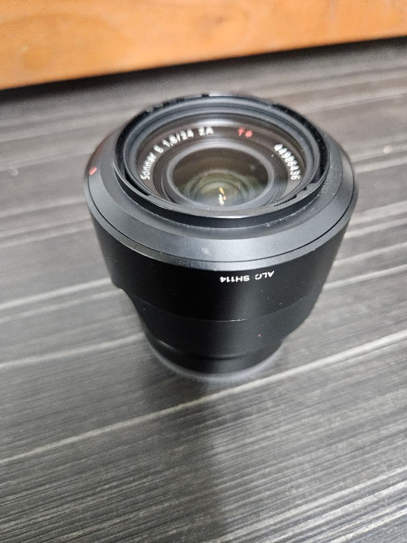 SONY SEL24F18Z レンズ