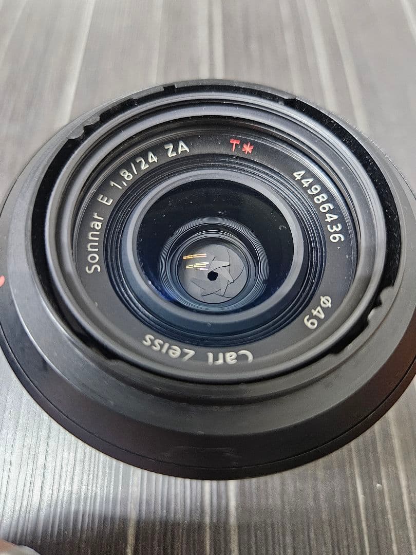 SONY SEL24F18Z レンズ