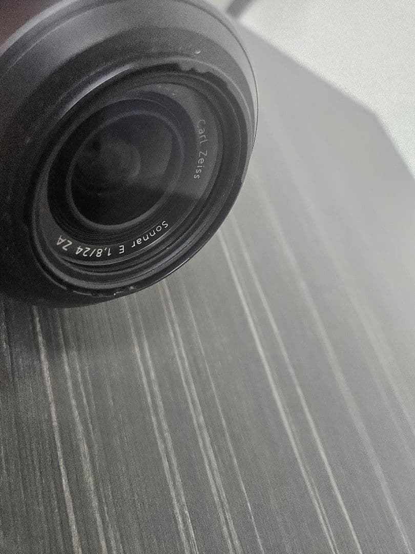 SONY SEL24F18Z レンズ