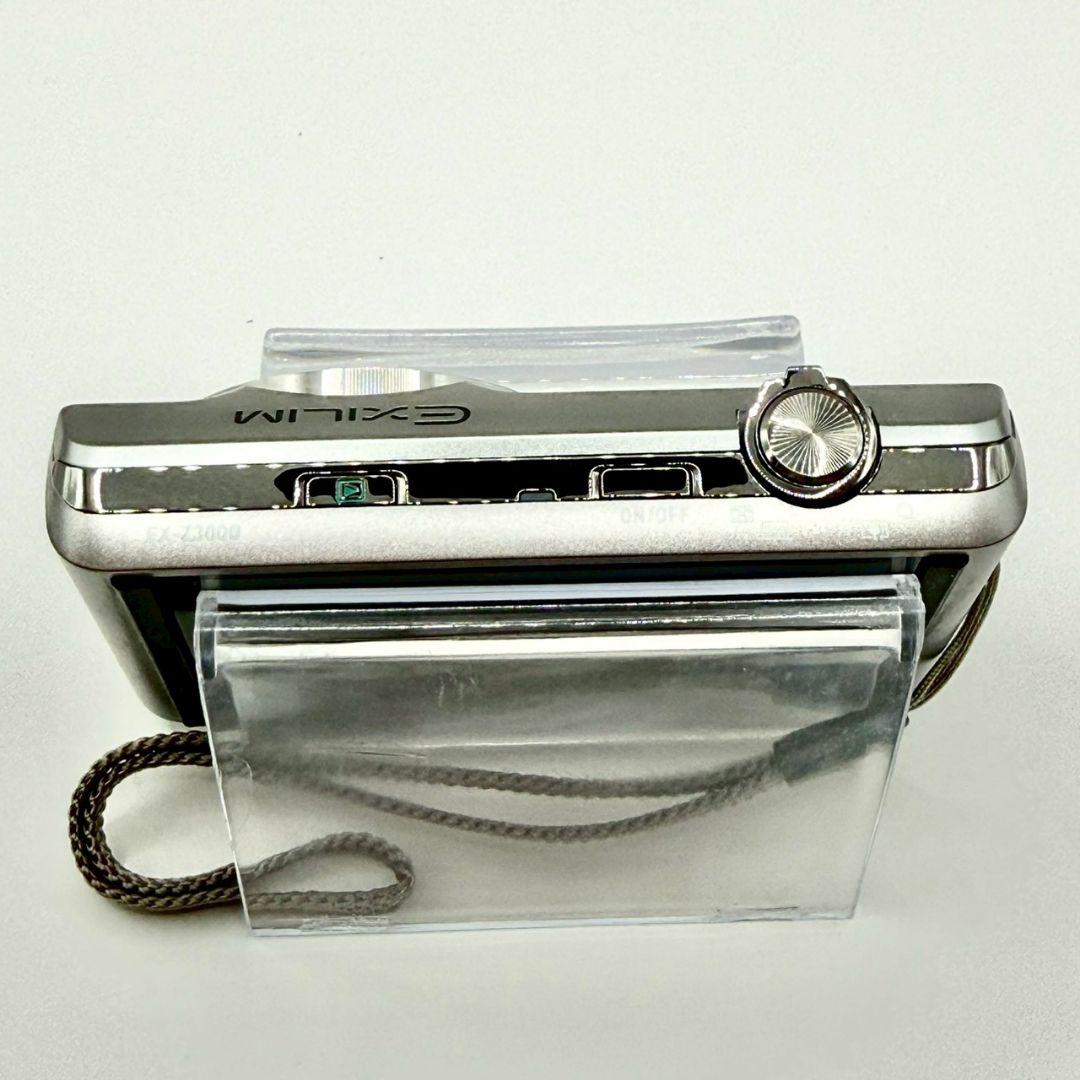 【極美品】CASIO EX-Z3000 コンデジ 付属品あり　カシオ　デジカメ