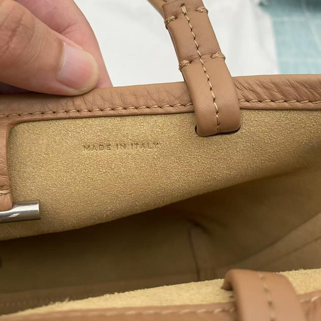 ザロウ THE ROW Park Tote Small