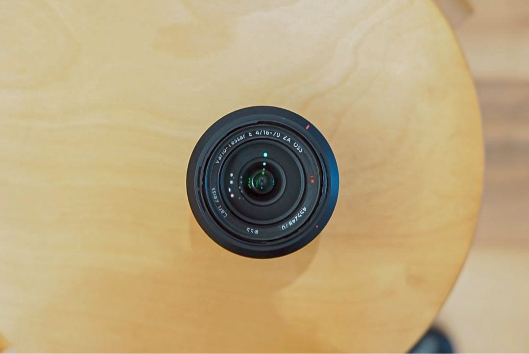 ソニーレンズ aps-c 16-70mm F4 SEL1670Z