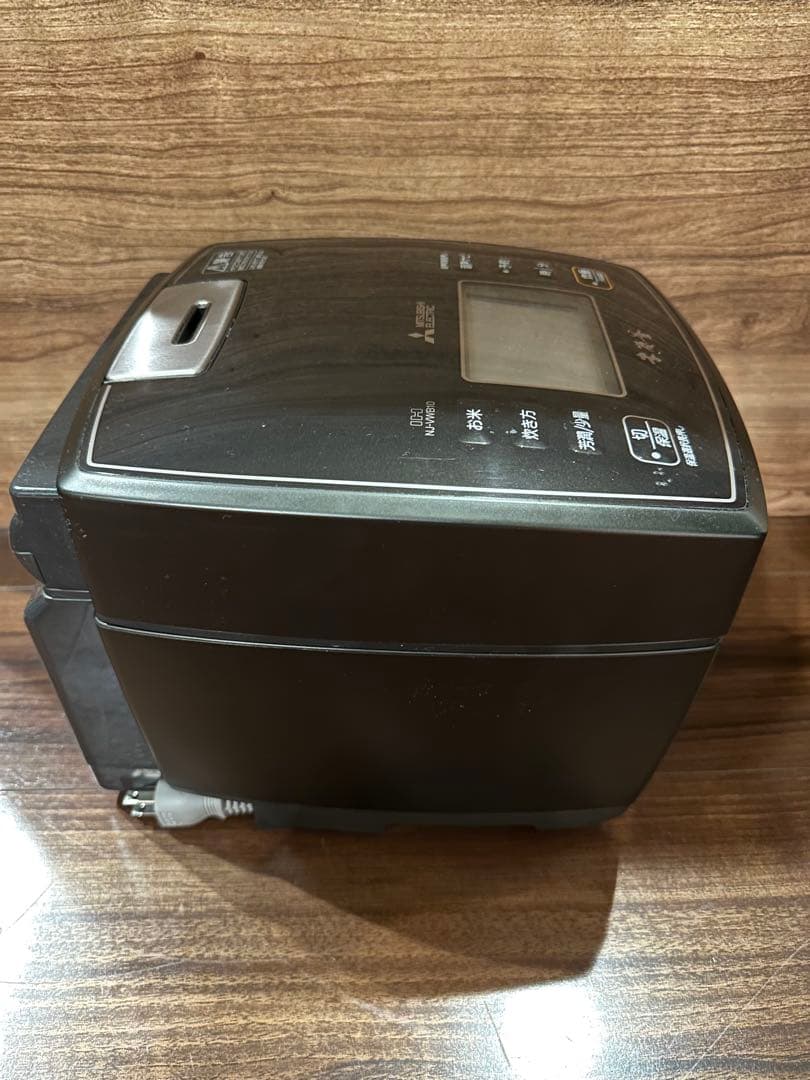 三菱電機 炊飯器 本炭釜 黒真珠 NJ-VWB10-B 5.5合