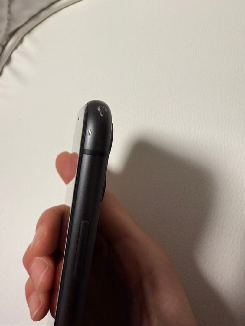 Apple iPhone 11 ブラック　画面ヒビあり　SIMフリー