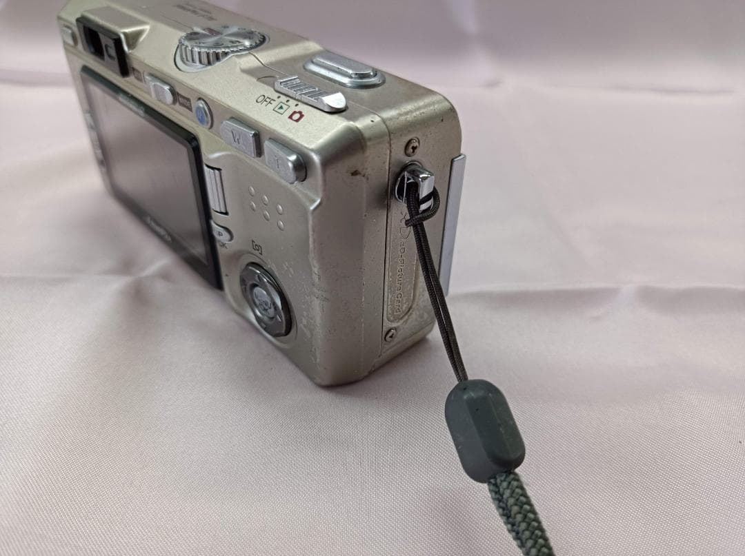 都《AJCLJ》FUJIFILM　FinePix F710 デジカメ　ジャンク