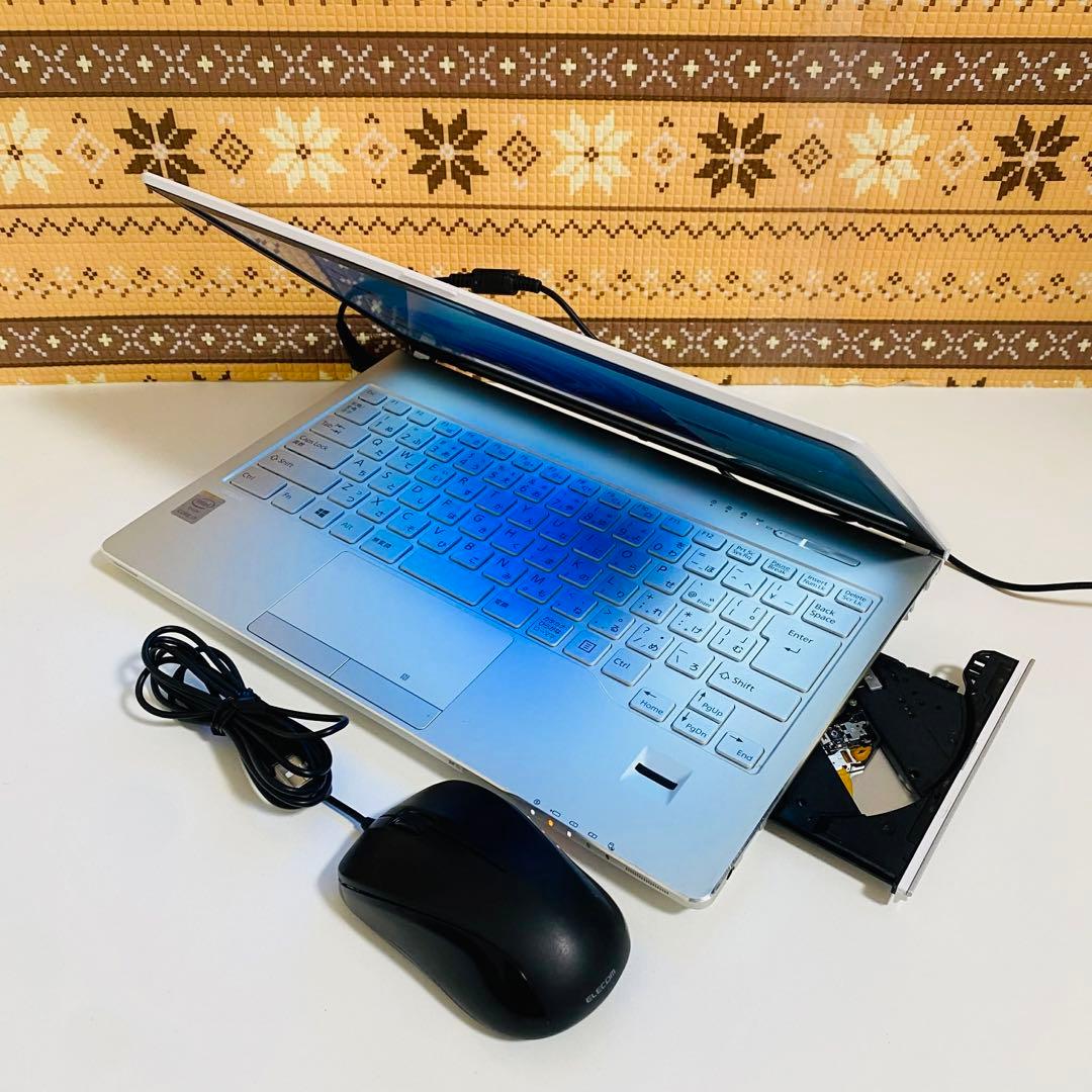 Y148 Fujitsuノートパソコンi7メモリ8G高速SSDサクサクWin11