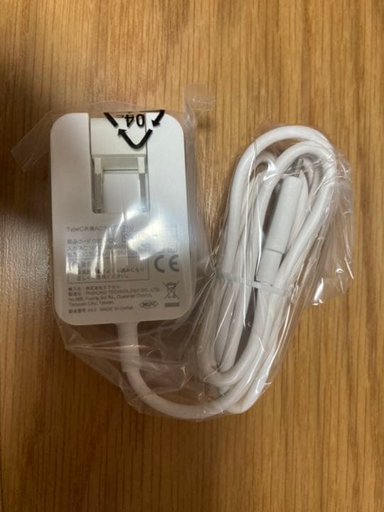 AQUOS sense2 新品　アダプタ付き