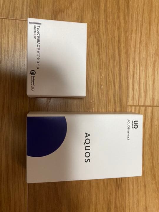 AQUOS sense2 新品　アダプタ付き