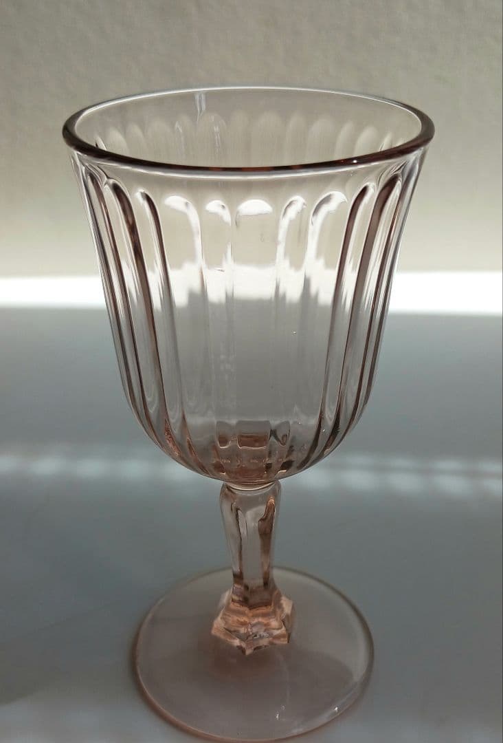 クリスマスバージョンのグラス　グリーンとレツトのグラス　六点です