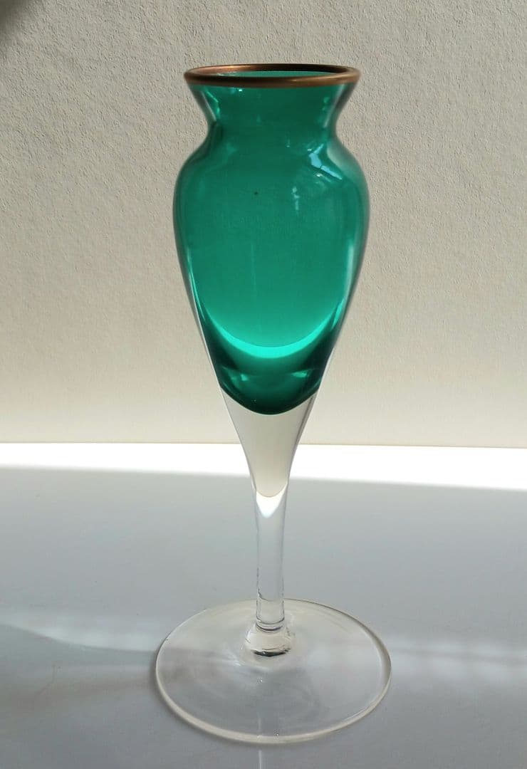 クリスマスバージョンのグラス　グリーンとレツトのグラス　六点です