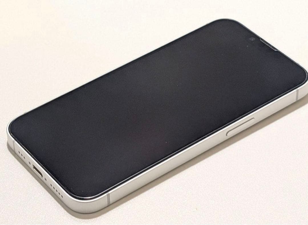 ほぼ未使用品　iPhone16e　ホワイト　128G
