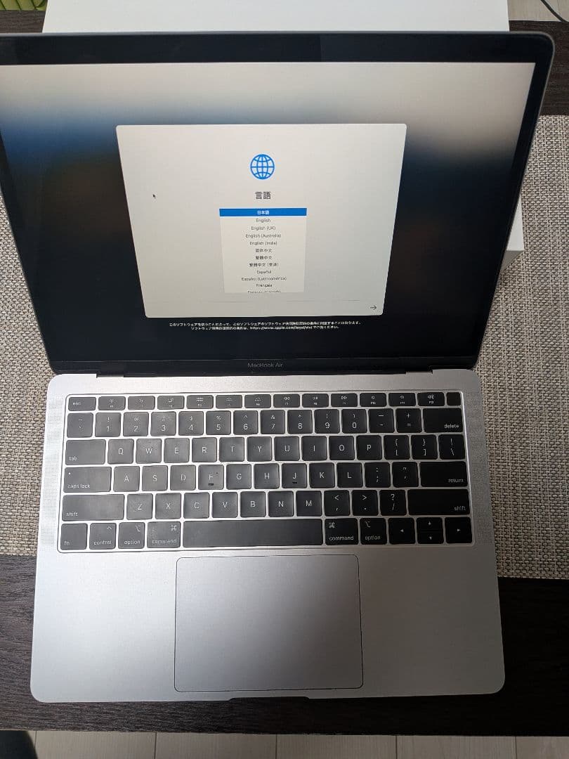 MacBook Air 13-inch 2019 本体