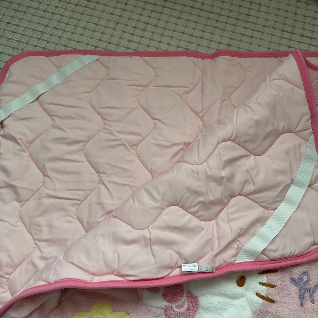 ハローキティ 敷きパッド シングルサイズ