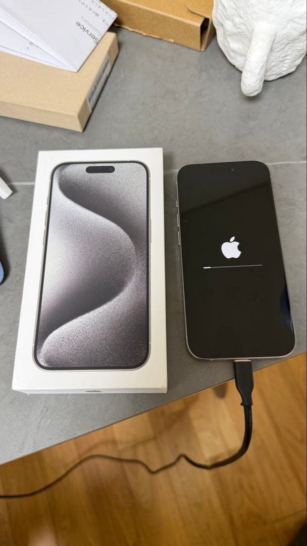 Apple iPhone 15 Pro ホワイトチタニウム 128GB 本体
