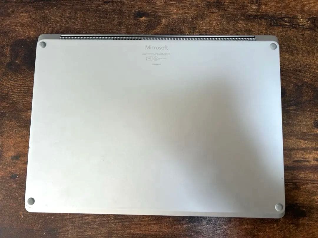Microsoft Surface Laptop 第1世代
