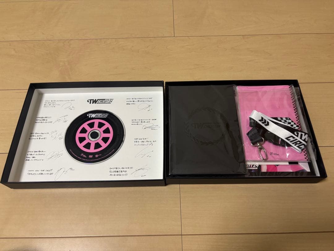 TWICE シーズングリーティング 2024