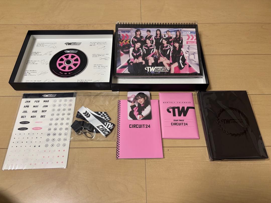 TWICE シーズングリーティング 2024