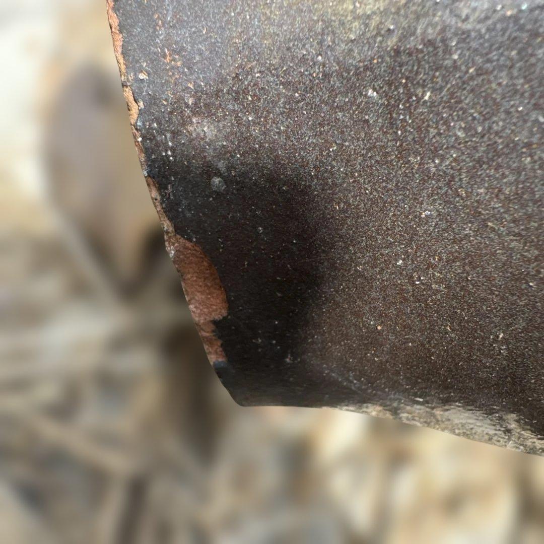 茶色の陶器ボトル高さ約２５、最大径約１６、底径１０.4、口内径約2.４センチ