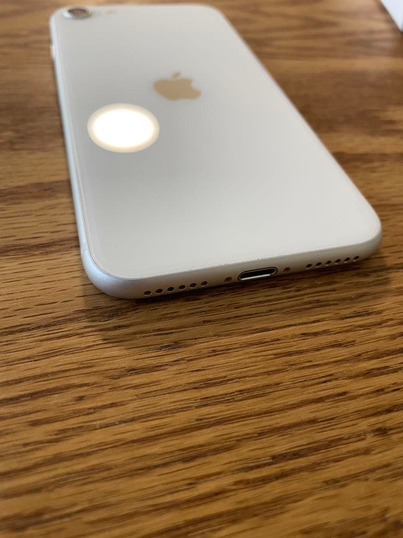 Apple iPhone SE (第2世代) ホワイト （美品）