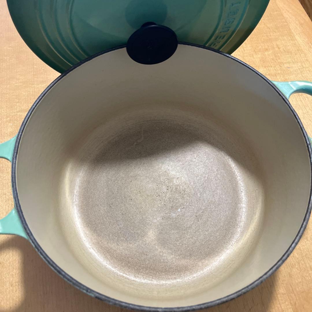 LE CREUSET グリーン 両手鍋 22cm