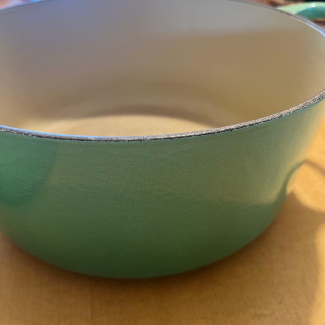 LE CREUSET グリーン 両手鍋 22cm