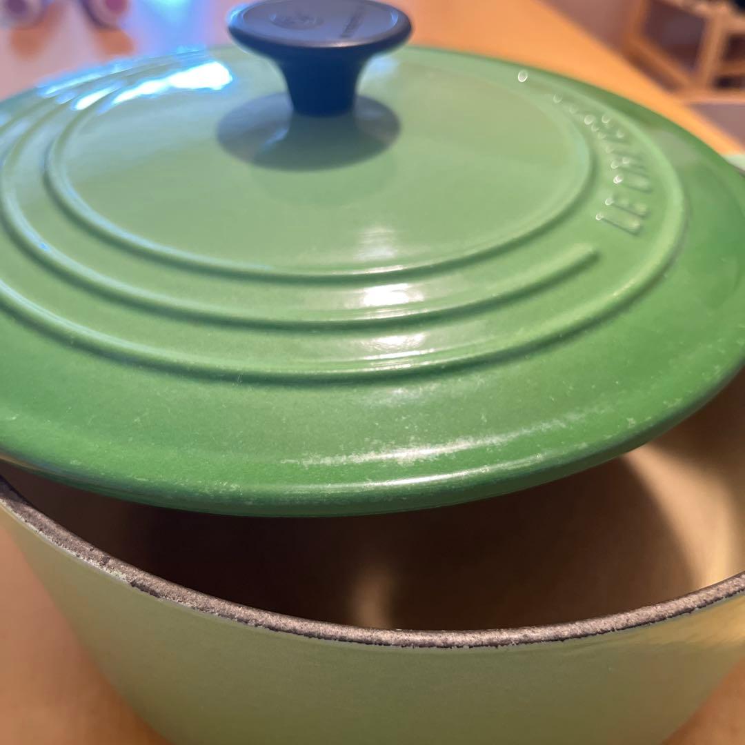 LE CREUSET グリーン 両手鍋 22cm