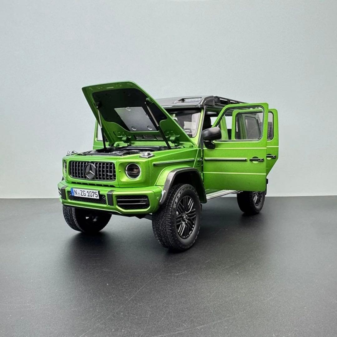 メルセデス・ベンツ Gクラス 1:18 スケールモデルミニカー