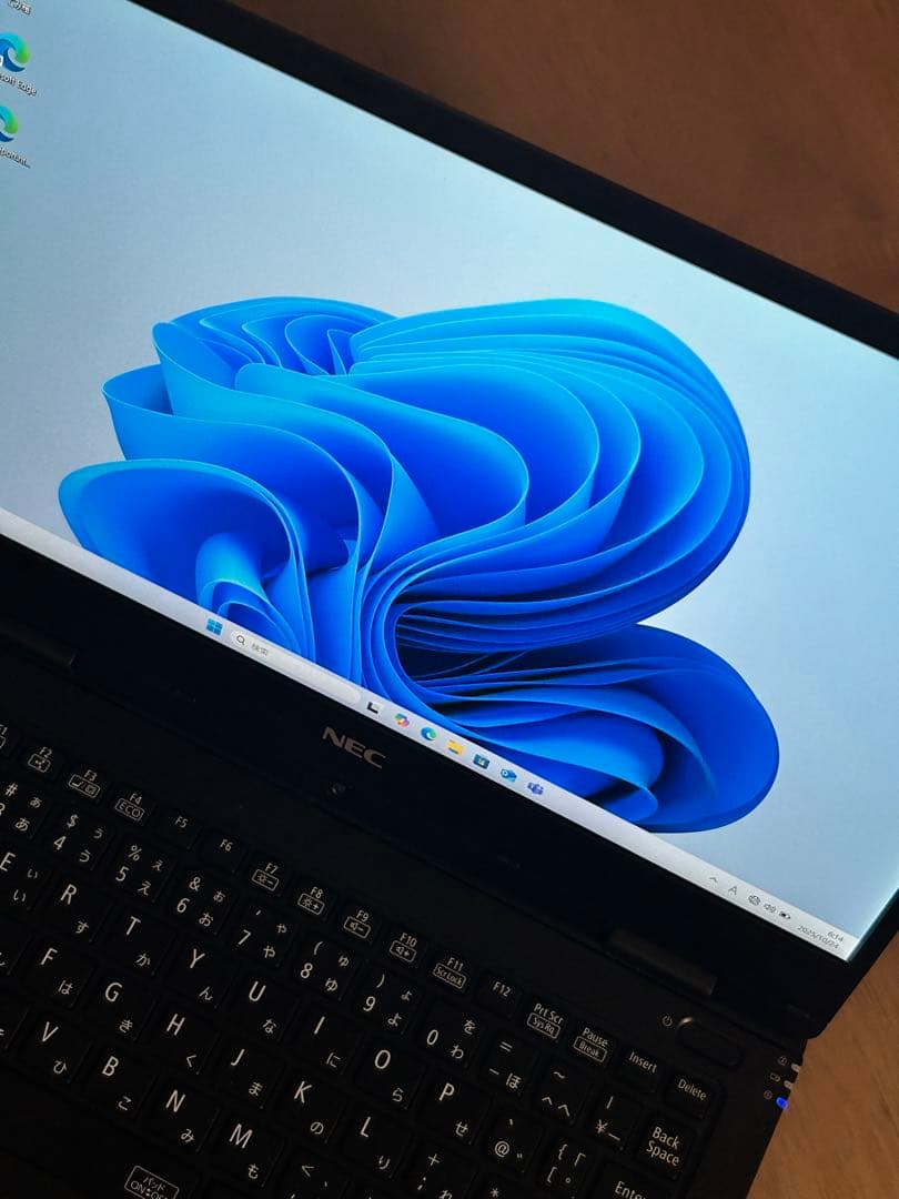美品 高性能ノートPC i5 第8世代 NEC versaPro VKT13H