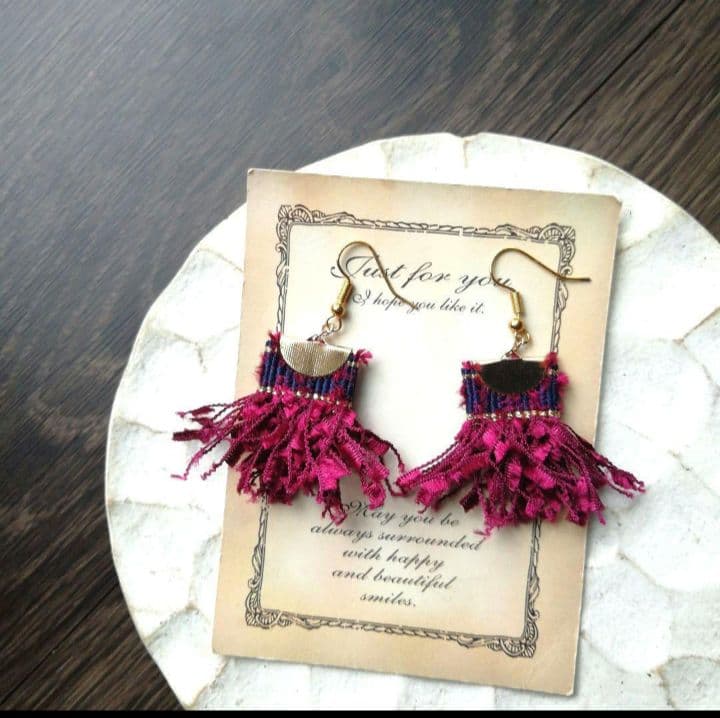再販39　秋　フリンジ　ボルドー　ピアス　イヤリング　タッセル　アクセサリー　赤