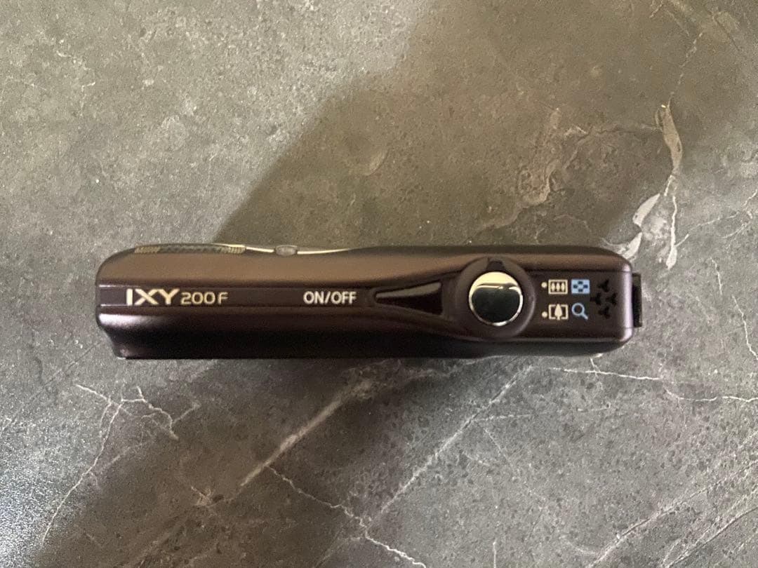 美品 Canon IXY 200F デジタルカメラ デジカメ