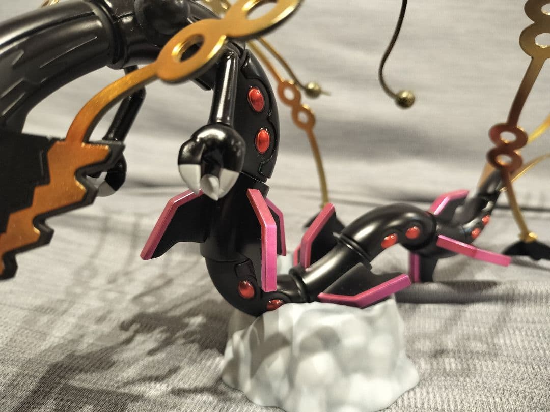 ポケプラ　暗黒のメガレックウザ 　全塗装　完成品
