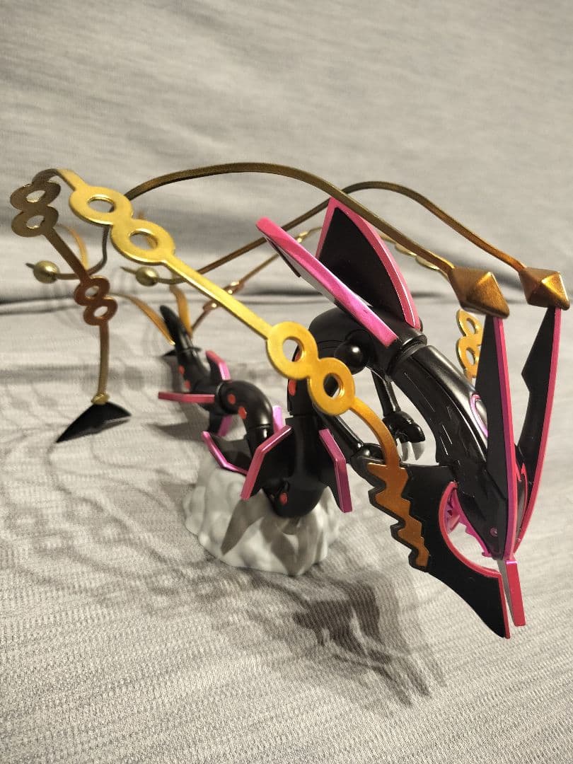 ポケプラ　暗黒のメガレックウザ 　全塗装　完成品
