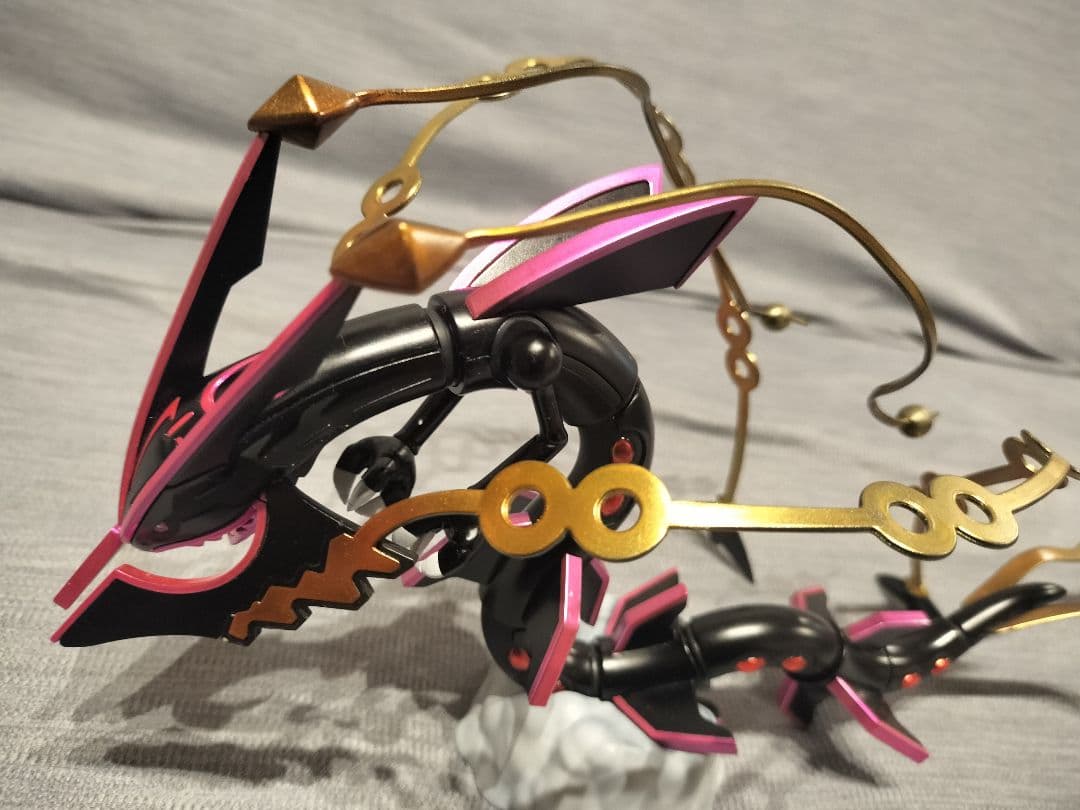 ポケプラ　暗黒のメガレックウザ 　全塗装　完成品