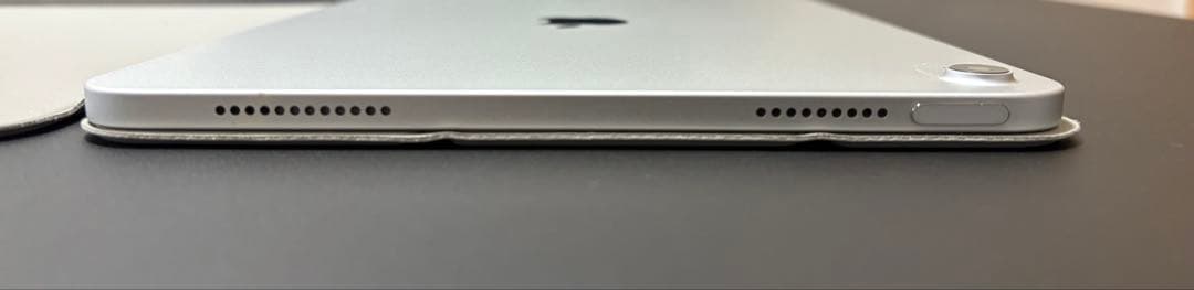 【かず】Apple iPad 第10世代 256GB wifiモデル