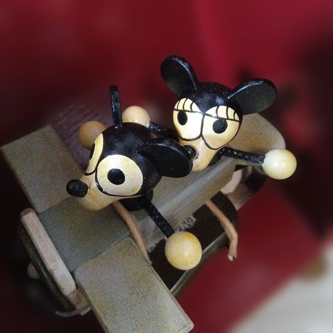 東京ディズニーシー　Vintage Mickey 木製レトロフィギュア