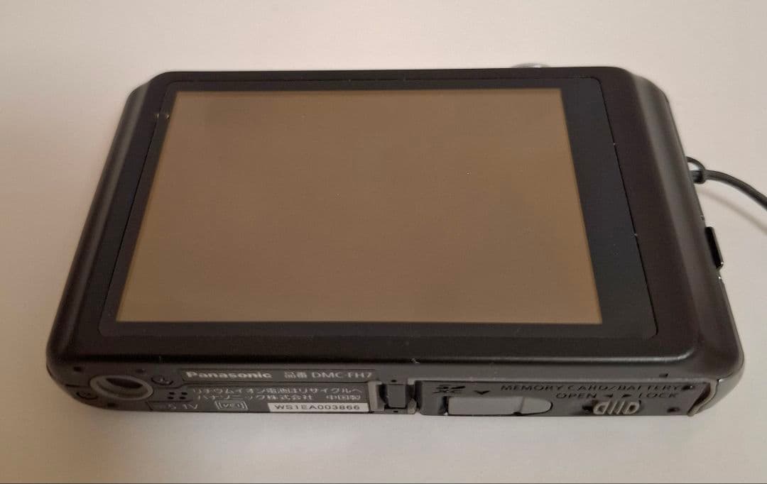 [美品]パナソニックPanasonic LUMIX DMC-FH7デジタルカメラ