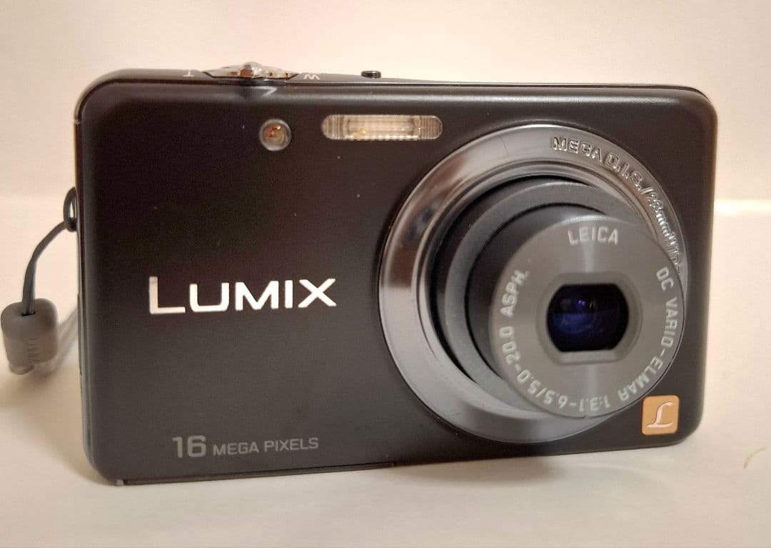 [美品]パナソニックPanasonic LUMIX DMC-FH7デジタルカメラ