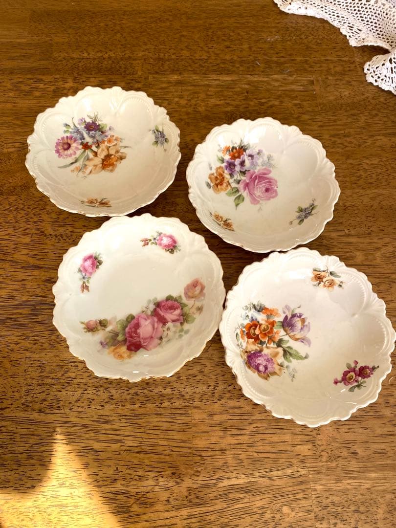 花柄デザイン 波型皿 4個セット 東欧洲チェコ製